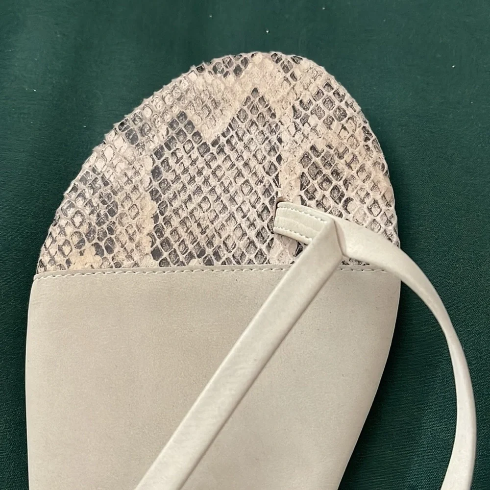 Size 7 nude/tan snake skin sandals